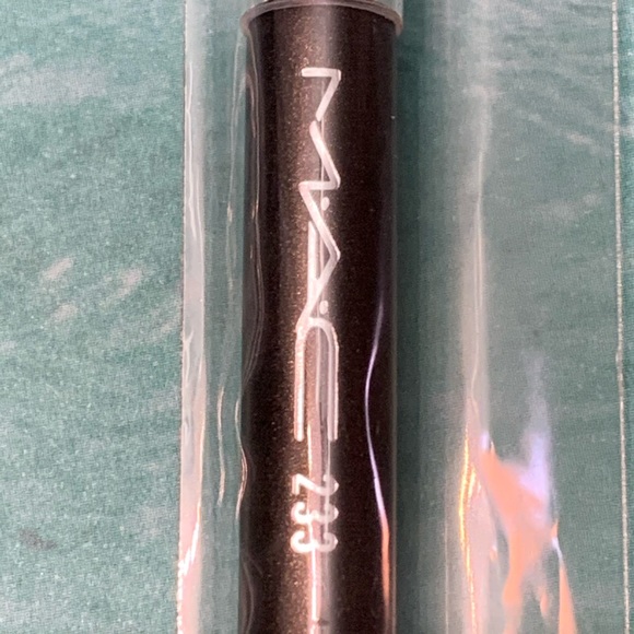 MAC EYE SHADOW BRUSH - Picture 4 of 4